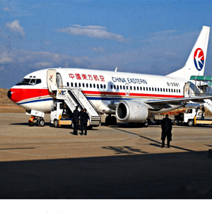 白山长白山航空运输航空快运业稳步发展的原因是什么？